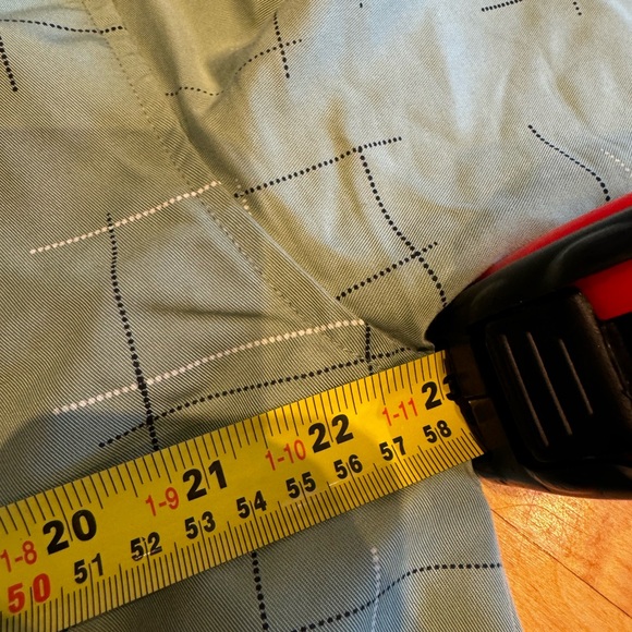 Relax fit, pale green shirt - Picture 3 of 4